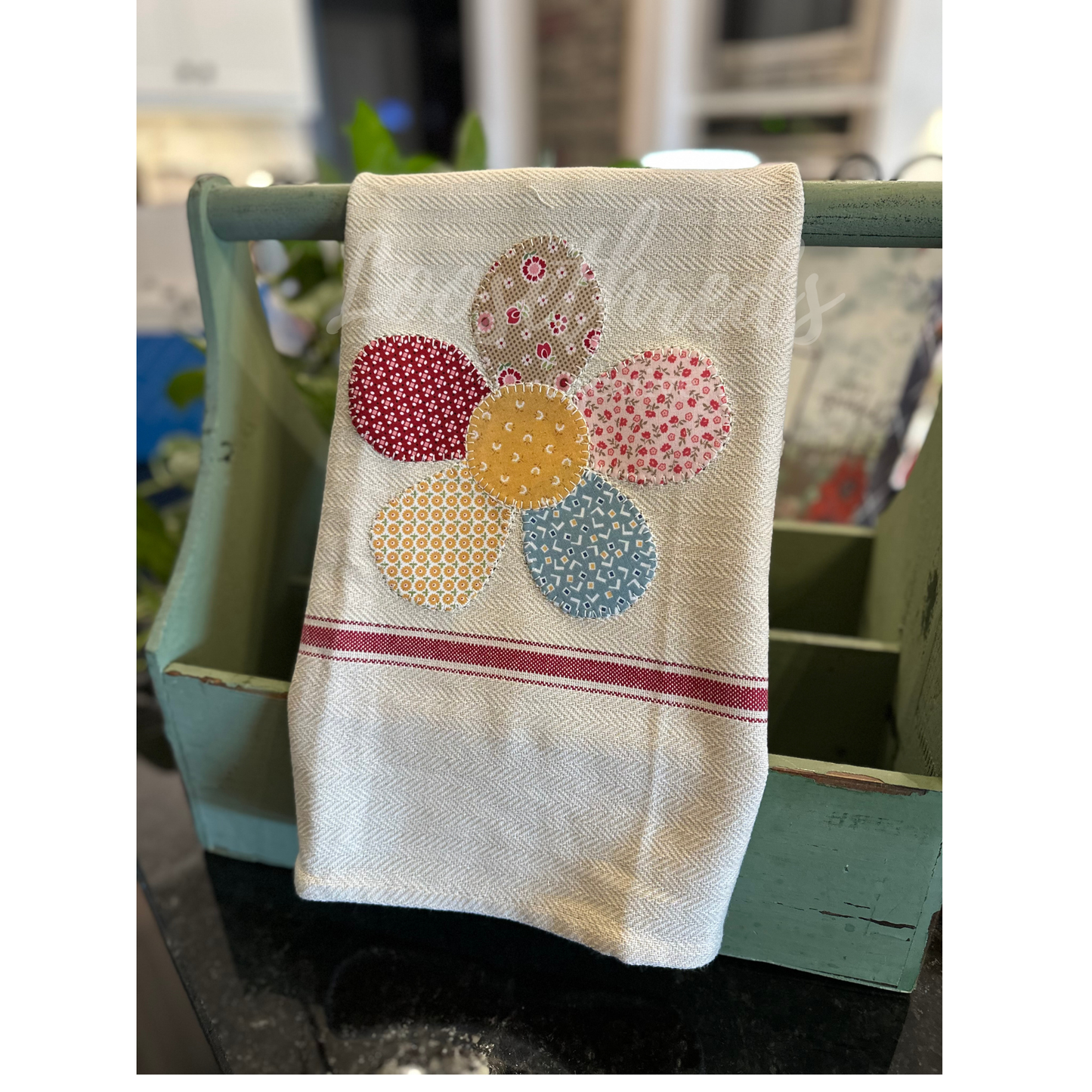 Vintage Scrappy Flower Kitchen Towel Set
